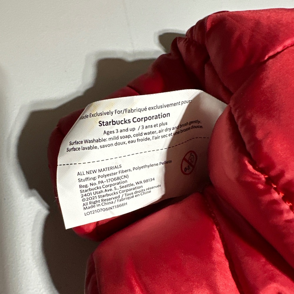Starbucks‎ Bearista 2021 Limited Edition Red Puffer Snowsuit Plush Toy - Picture 3 of 5